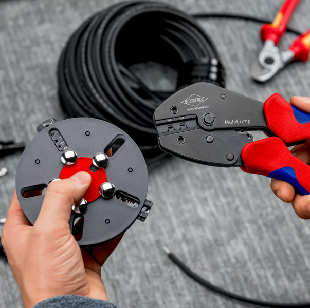 Обтискні кліщі з магазином для зміни плашок MultiCrimp&reg; KNIPEX 97 33 03 97 33 03 фото
