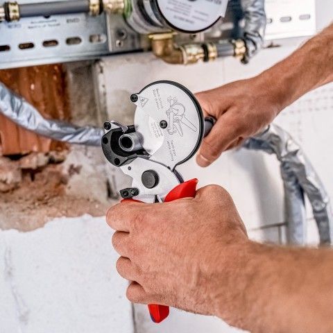 Труборіз для композитних та пластикових труб KNIPEX 90 25 25 90 25 25 фото