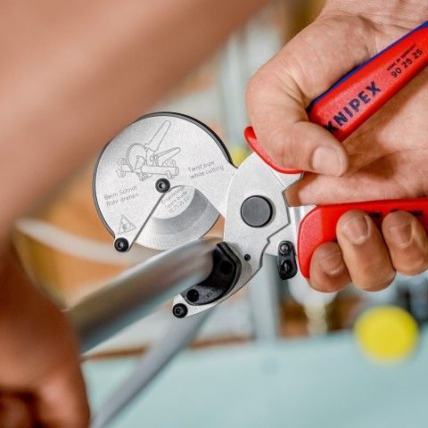 Труборіз для композитних та пластикових труб KNIPEX 90 25 25 90 25 25 фото