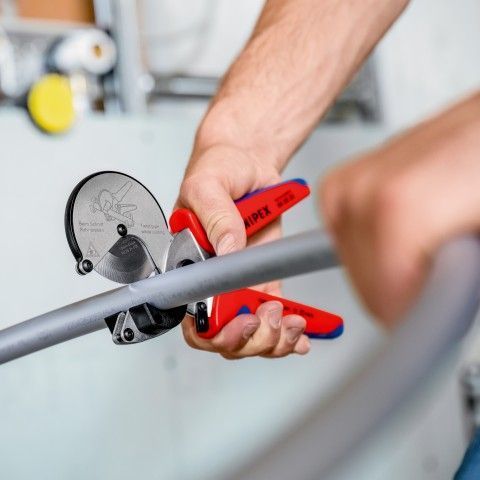 Труборіз для композитних та пластикових труб KNIPEX 90 25 25 90 25 25 фото