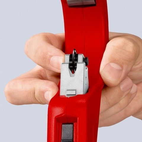 Труборез TubiX&reg; XL &Oslash; 6 &ndash; 76 мм (1/4&Prime; &ndash; 3&Prime;) KNIPEX 90 31 03 BK 90 31 03 BK фото