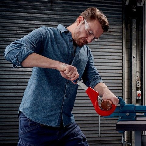 Труборез TubiX&reg; XL &Oslash; 6 &ndash; 76 мм (1/4&Prime; &ndash; 3&Prime;) KNIPEX 90 31 03 BK 90 31 03 BK фото