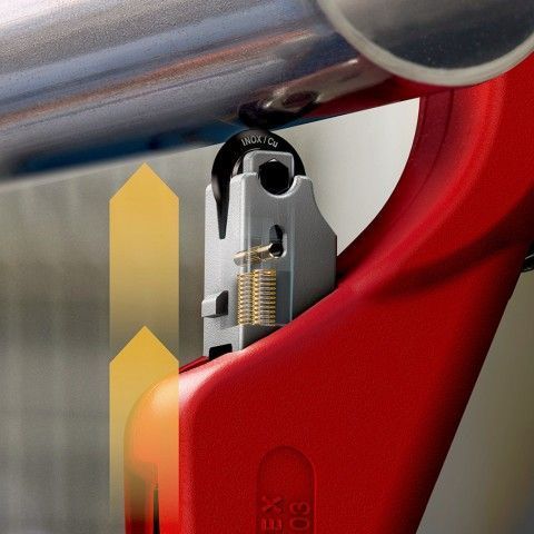 Труборез TubiX&reg; XL &Oslash; 6 &ndash; 76 мм (1/4&Prime; &ndash; 3&Prime;) KNIPEX 90 31 03 BK 90 31 03 BK фото