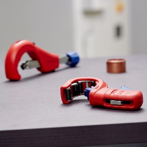 Труборез TubiX&reg; XL &Oslash; 6 &ndash; 76 мм (1/4&Prime; &ndash; 3&Prime;) KNIPEX 90 31 03 BK 90 31 03 BK фото