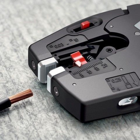 Многофункциональный инструмент для снятия изоляции 0,03-10 мм&sup2; и обжима наконечников 0,25-4 мм&sup2; NexStrip KNIPEX 12 72 190 12 72 190 фото