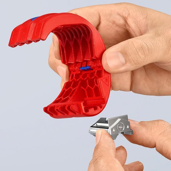 Труборез для пластиковых труб KNIPEX BiX&reg; KNIPEX 90 22 10 BK 90 22 10 BK фото