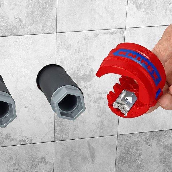 Труборез для пластиковых труб KNIPEX BiX&reg; KNIPEX 90 22 10 BK 90 22 10 BK фото