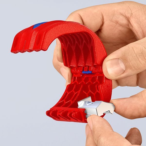 Труборез для пластиковых труб KNIPEX BiX&reg; KNIPEX 90 22 10 BK 90 22 10 BK фото