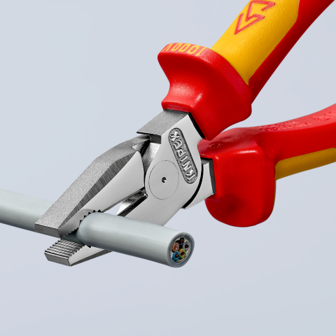 Плоскогубці комбіновані особливої потужності KNIPEX 02 06 200 02 06 200 фото Плоскогубці комбіновані особливої потужності KNIPEX 02 06 200 02 06 200 фото