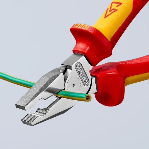 Плоскогубці комбіновані особливої потужності KNIPEX 02 06 200 02 06 200 фото Плоскогубці комбіновані особливої потужності KNIPEX 02 06 200 02 06 200 фото