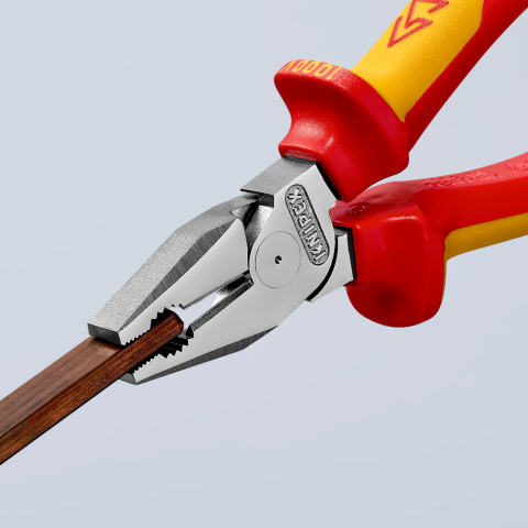 Плоскогубці комбіновані особливої потужності KNIPEX 02 06 200 02 06 200 фото Плоскогубці комбіновані особливої потужності KNIPEX 02 06 200 02 06 200 фото